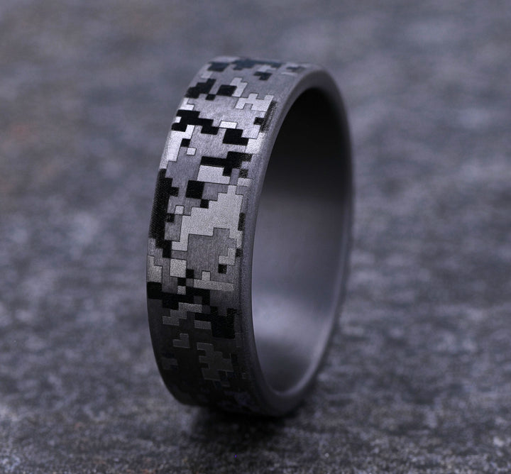 THE DIGITAL CAMO