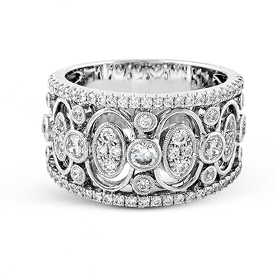 Right Hand Ring in 18k Gold with Diamonds