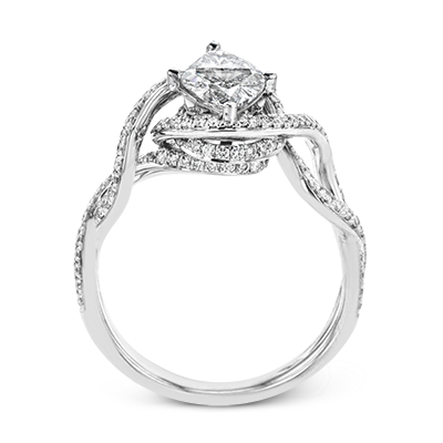 Engagement Ring in 18k Gold with Diamonds