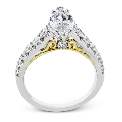 Engagement Ring in 18k Gold with Diamonds
