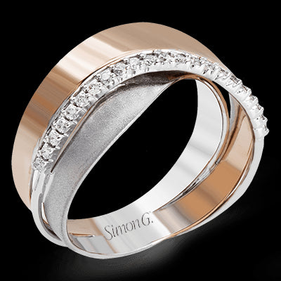 Right Hand Ring in 18k Gold with Diamonds