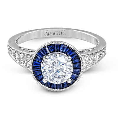 Engagement Ring in 18k Gold with Diamonds