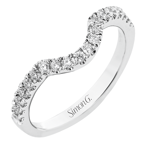 Engagement Ring in 18k Gold with Diamonds