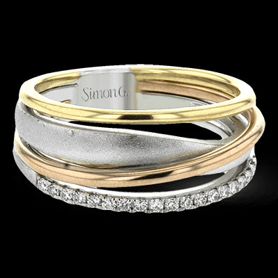 Right Hand Ring in 18k Gold with Diamonds