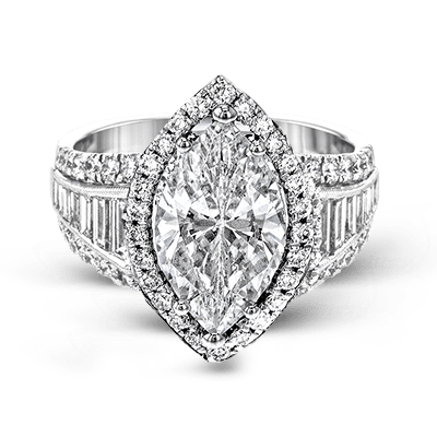 Engagement Ring in 18k Gold with Diamonds