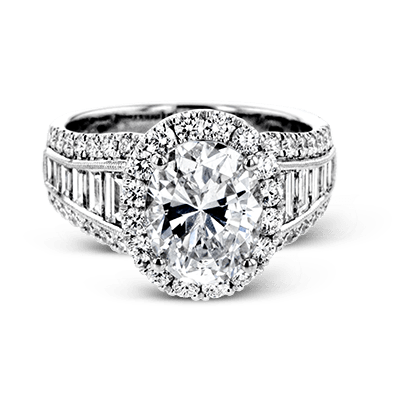 Engagement Ring in 18k Gold with Diamonds