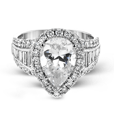 Engagement Ring in 18k Gold with Diamonds