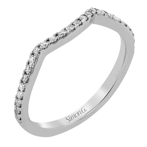 Engagement Ring in 18k Gold with Diamonds