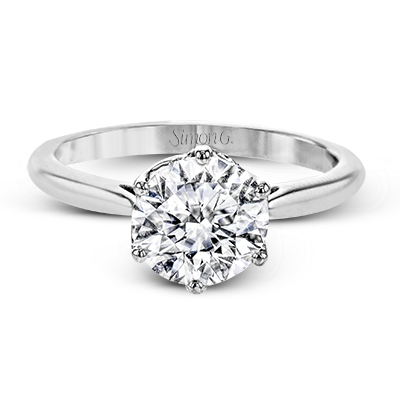 Engagement Ring in 18k Gold with Diamonds