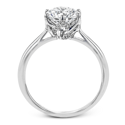 Engagement Ring in 18k Gold with Diamonds