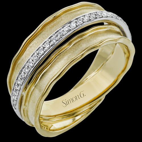 Right Hand Ring in 18k Gold with Diamonds