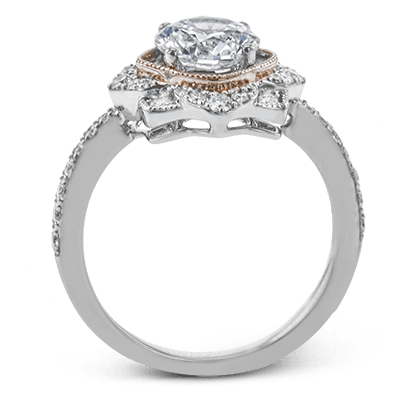 Engagement Ring in 18k Gold with Diamonds