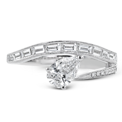 Engagement Ring in 18k Gold with Diamonds