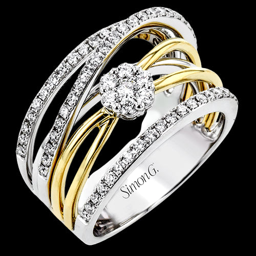 Right Hand Ring in 18k Gold with Diamonds