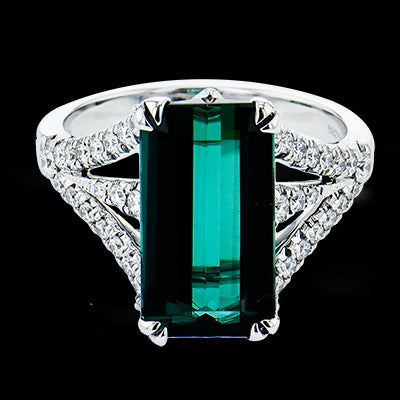 Color Ring in 18k Gold with Diamonds