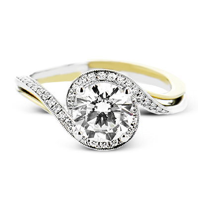 Engagement Ring in 18k Gold with Diamonds