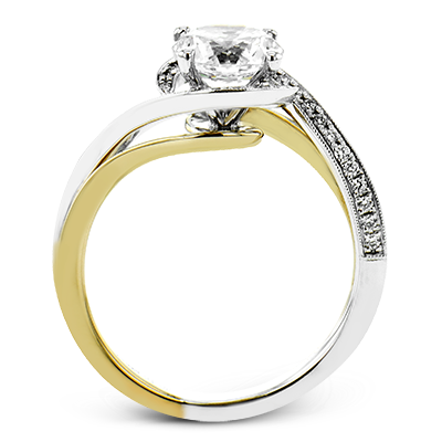Engagement Ring in 18k Gold with Diamonds
