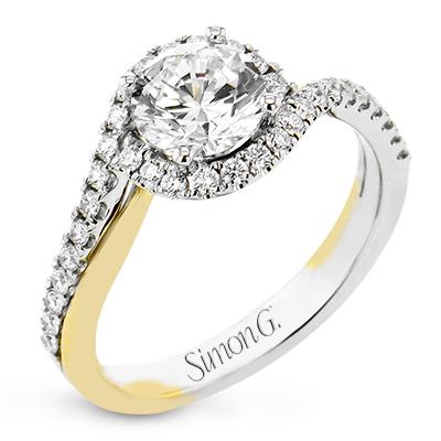Engagement Ring in 18k Gold with Diamonds