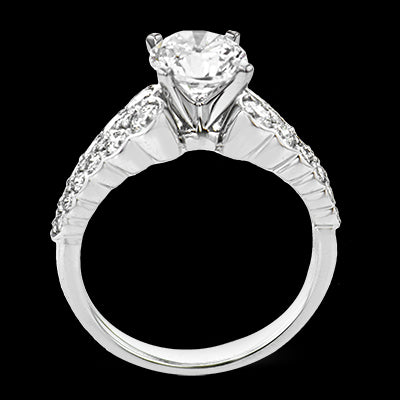 Engagement Ring in 18k Gold with Diamonds