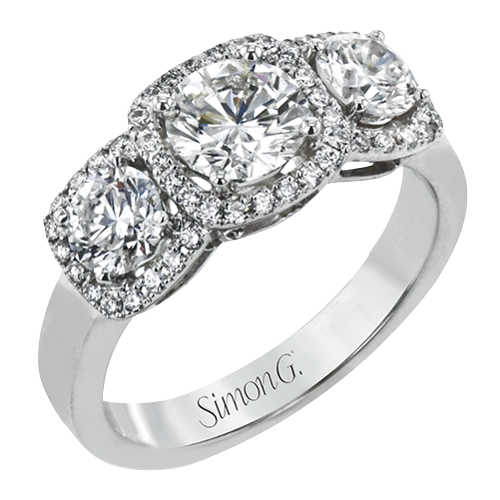 Engagement Ring in 18k Gold with Diamonds