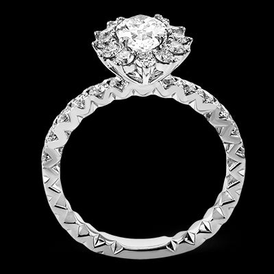 Engagement Ring in 18k Gold with Diamonds