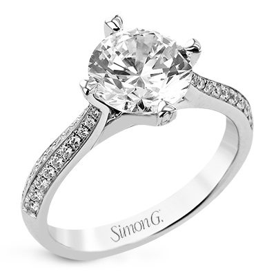 Engagement Ring in 18k Gold with Diamonds