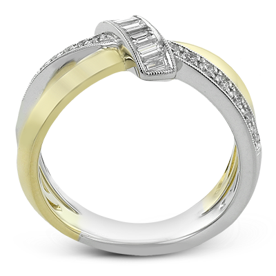Right Hand Ring in 18k Gold with Diamonds