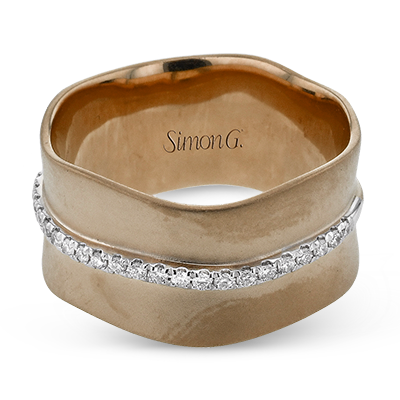 Right Hand Ring in 18k Gold with Diamonds