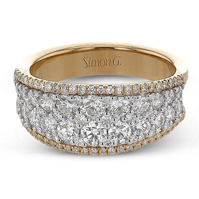 Right Hand Ring in 18k Gold with Diamonds