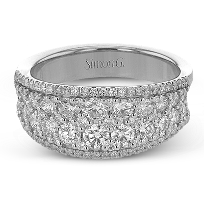 Right Hand Ring in 18k Gold with Diamonds