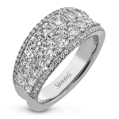 Right Hand Ring in 18k Gold with Diamonds
