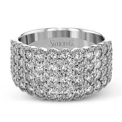 Right Hand Ring in 18k Gold with Diamonds