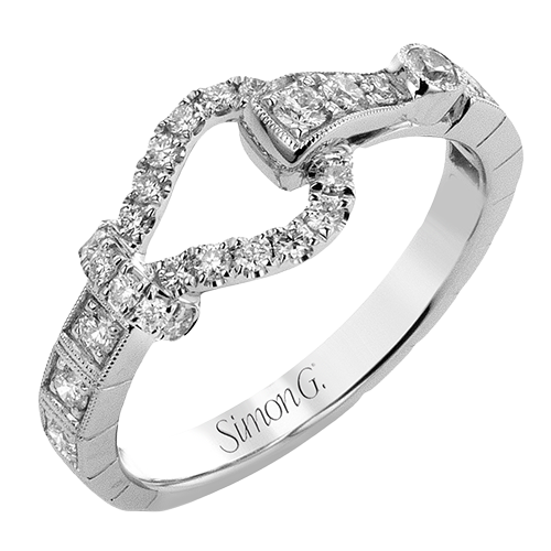 Right Hand Ring in 18k Gold with Diamonds