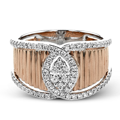Right Hand Ring in 18k Gold with Diamonds