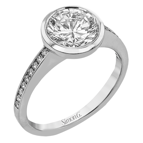 Engagement Ring in 18k Gold with Diamonds