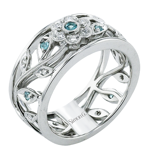 Right Hand Ring in 18k Gold with Diamonds