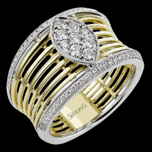 Right Hand Ring in 18k Gold with Diamonds