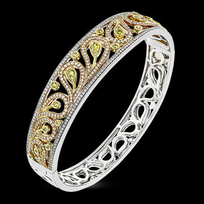 Bangle in 18k Gold with Diamonds
