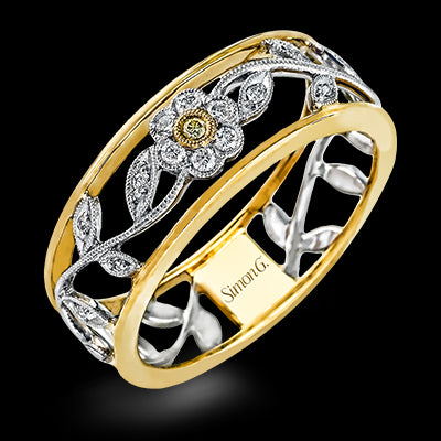 Right Hand Ring in 18k Gold with Diamonds