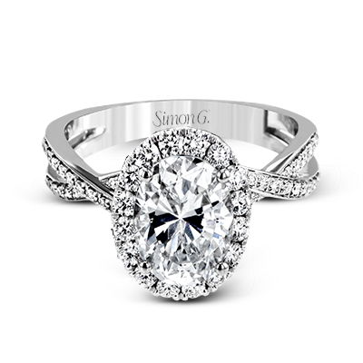 Engagement Ring in 18k Gold with Diamonds