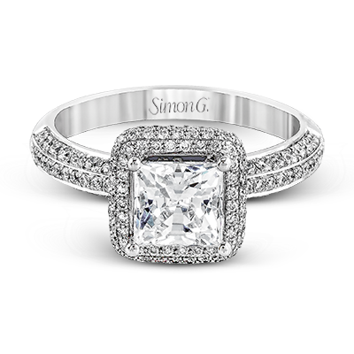 Engagement Ring in 18k Gold with Diamonds