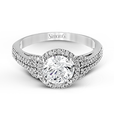 Engagement Ring in 18k Gold with Diamonds