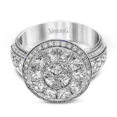 Engagement Ring in 18k Gold with Diamonds