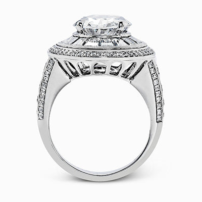 Engagement Ring in 18k Gold with Diamonds