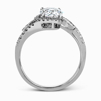 Engagement Ring in 18k Gold with Diamonds