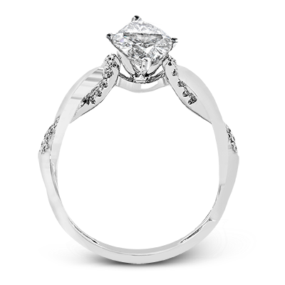 Engagement Ring in 18k Gold with Diamonds