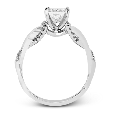 Engagement Ring in 18k Gold with Diamonds