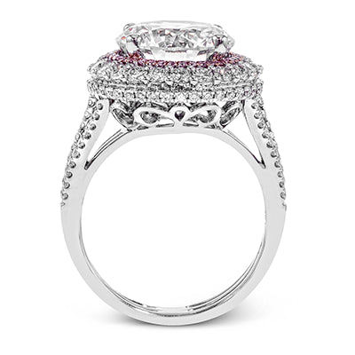 Engagement Ring in 18k Gold with Diamonds