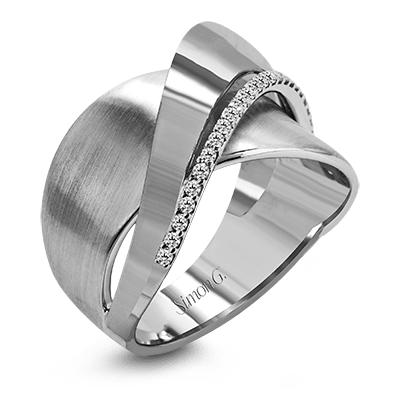 Right Hand Ring in 18k Gold with Diamonds