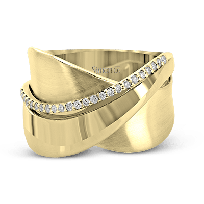 Right Hand Ring in 18k Gold with Diamonds